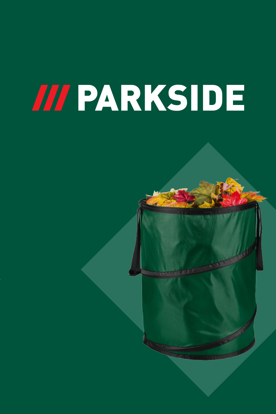 Zaļš dārza maisiņš lapām, piepildīts ar rudens lapām, uz zaļa fona.