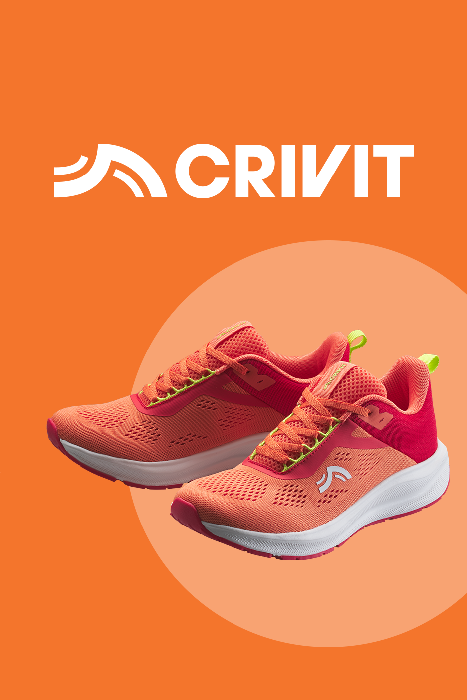 Oranži rozā sporta apavu pāris uz oranža fona ar logotipu.