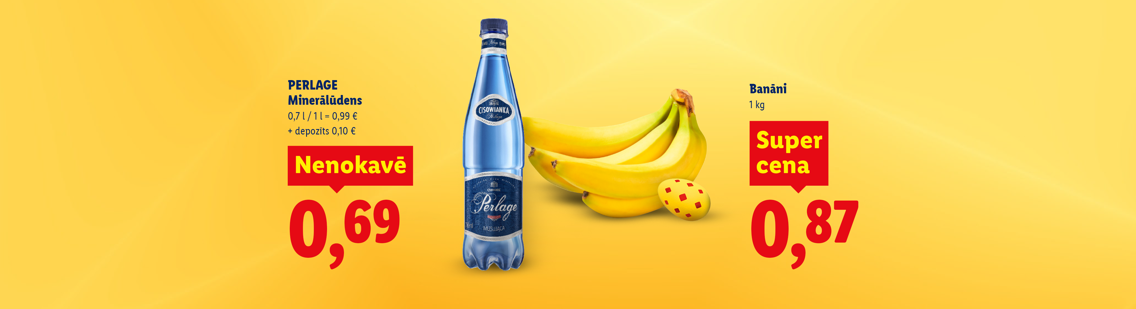 Minerālūdens pudele un banāni ar atlaidi uz dzeltena fona.