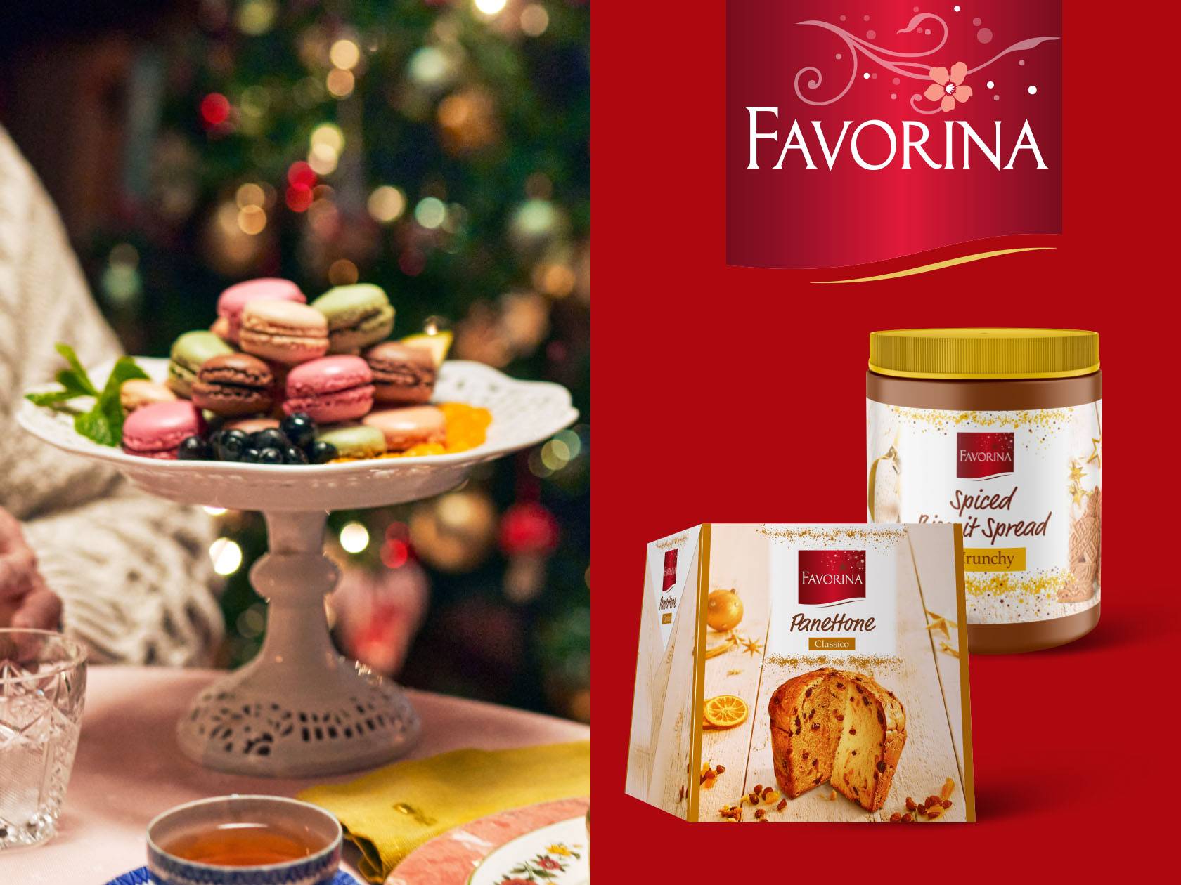 Favorina Panettone, garšvielu smērviela un makaroni uz galda ar Ziemassvētku eglīti fonā.